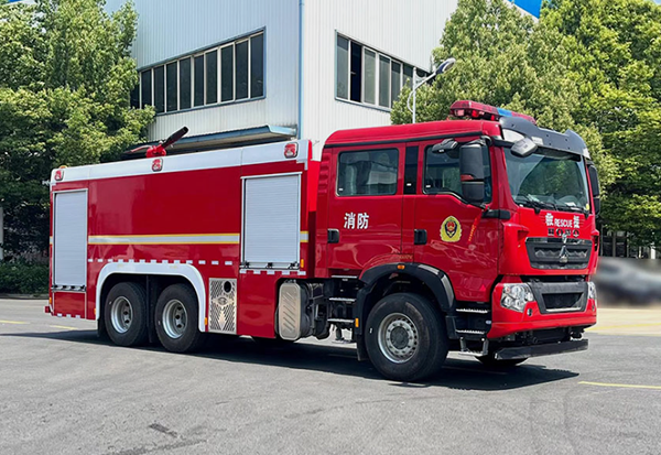 程力应急消防重汽豪沃后双桥16吨泡沫消防车
