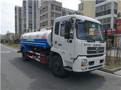 程力威牌CLW5110GPS5型东风多利卡洒水车