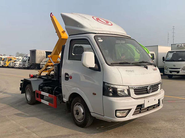 Dongfeng Tuyi hook-arm garbage truck Euro VI emissions