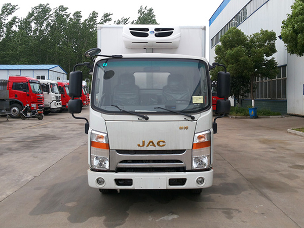 JAC Shuailing refrigerated truck (narrow body)