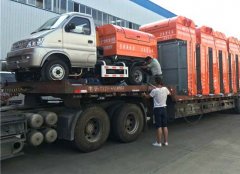 广东佛山客户订购10台勾臂式垃圾车