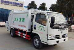 广西南宁客户订购东风小多利卡压缩垃圾车