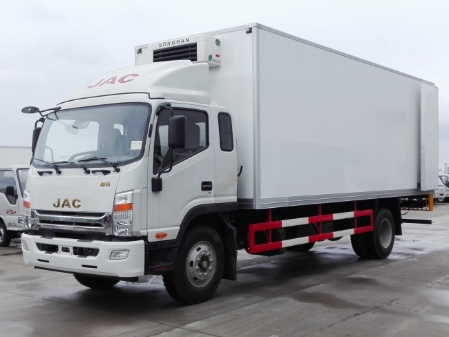 JAC Shuaibell refrigerated truck